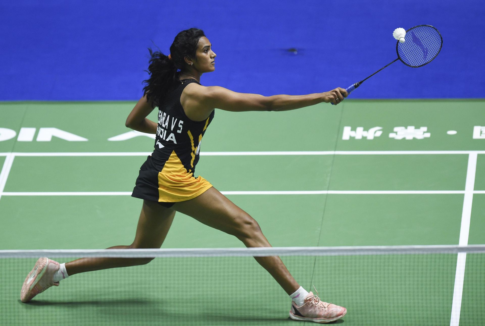 印尼队翻盘日本队，辛杜惊艳四座