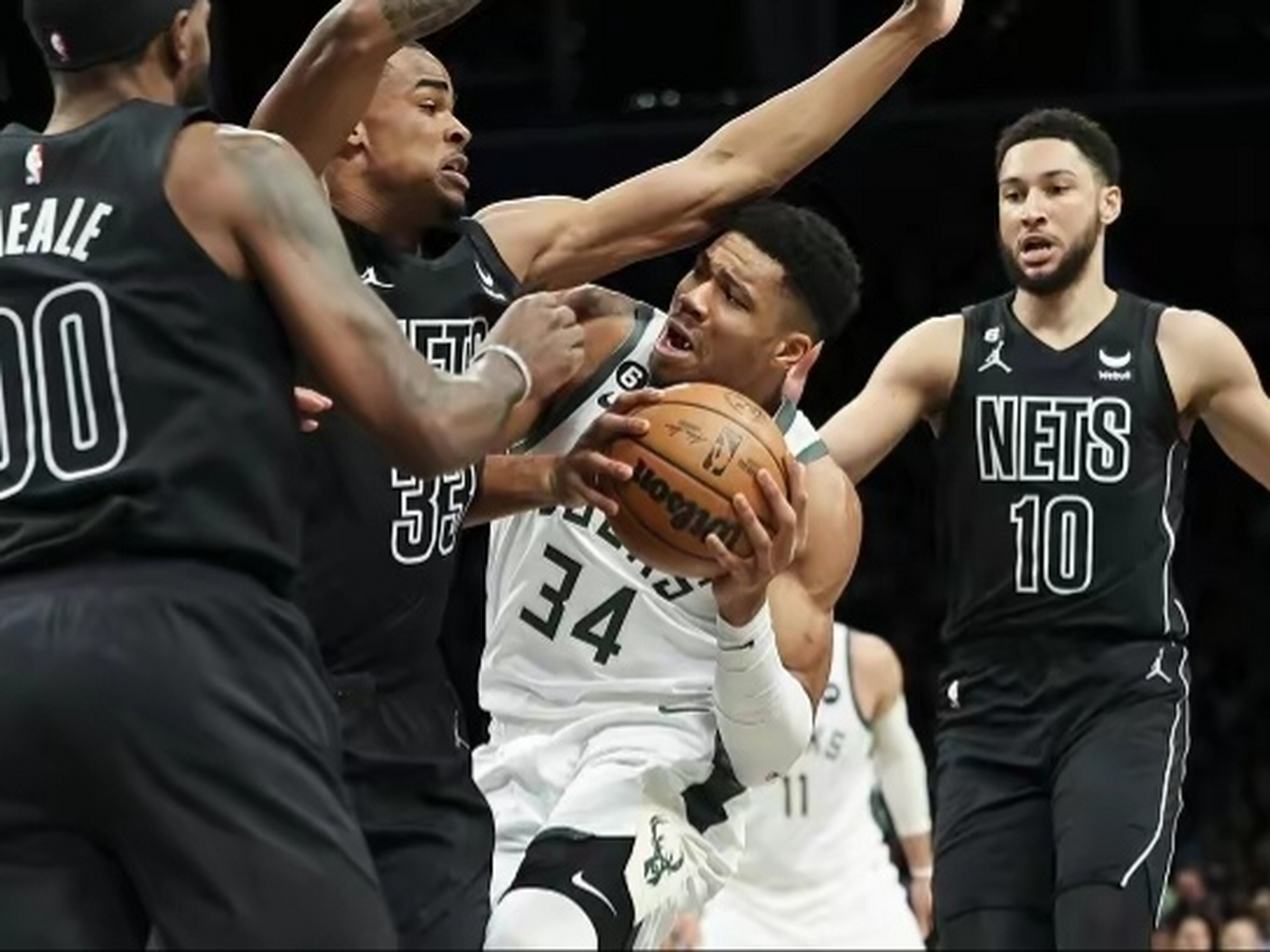 开云体育登录-青岛队完胜篮网，克莱高光表现