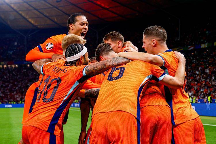 开云平台-荷兰队惊险晋级，对手表现出色