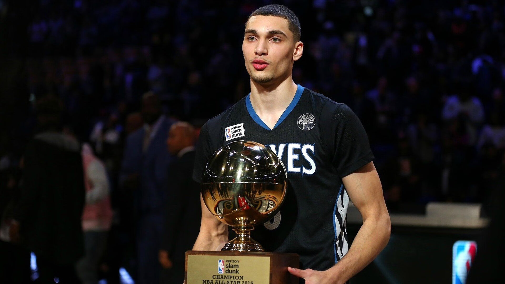 印城之夜的魔术师，哈利伯顿如何用一场沉默的独舞改写了东决剧本